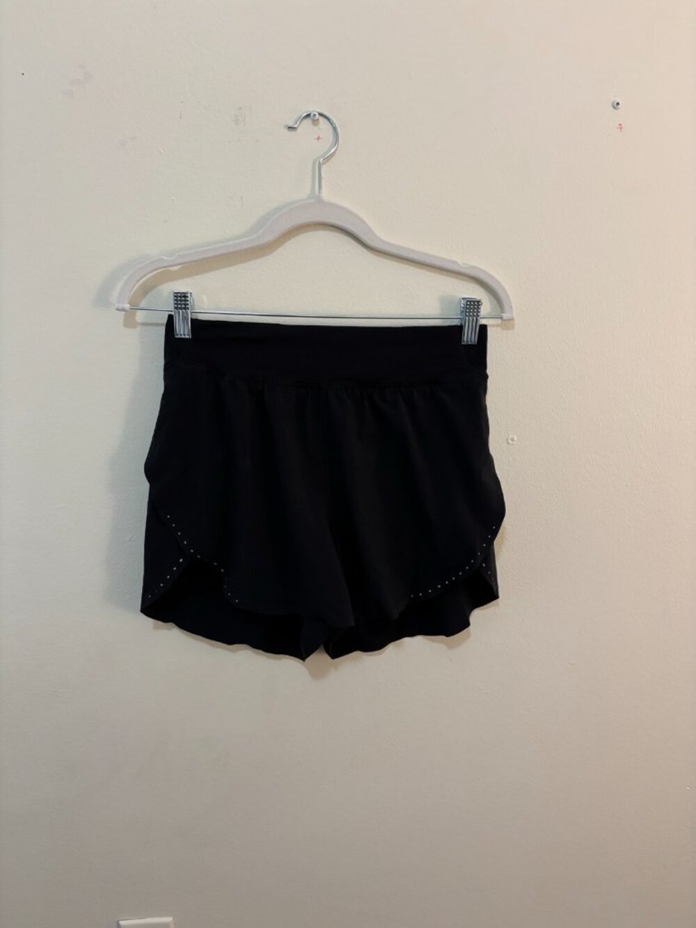 Lululemon black running shorts size 4
